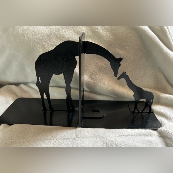 Loving Used Black Metal Giraffe Book Ends - Picture 2 of 9